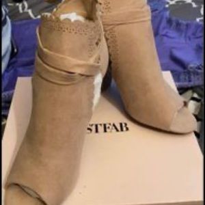 Just Fab Womens heels size 11